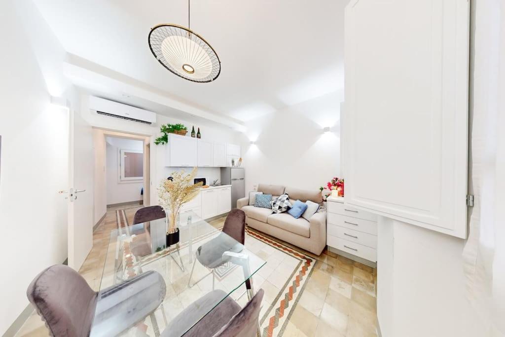 Apartment Nearby Historic Center - 2 Private Bathrooms Cagliari Ngoại thất bức ảnh